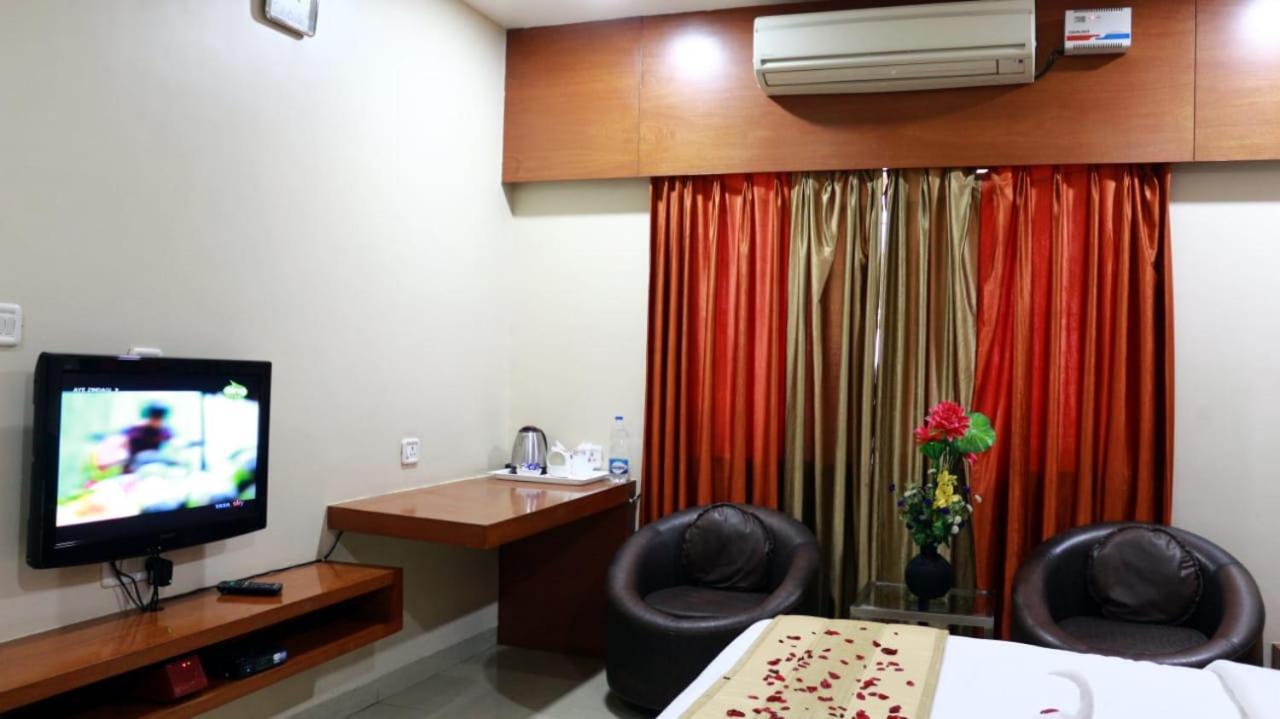 โรงแรมศรี ขีทาปตี อินเตอร์เนชั่นแนล Dewas ภายนอก รูปภาพ